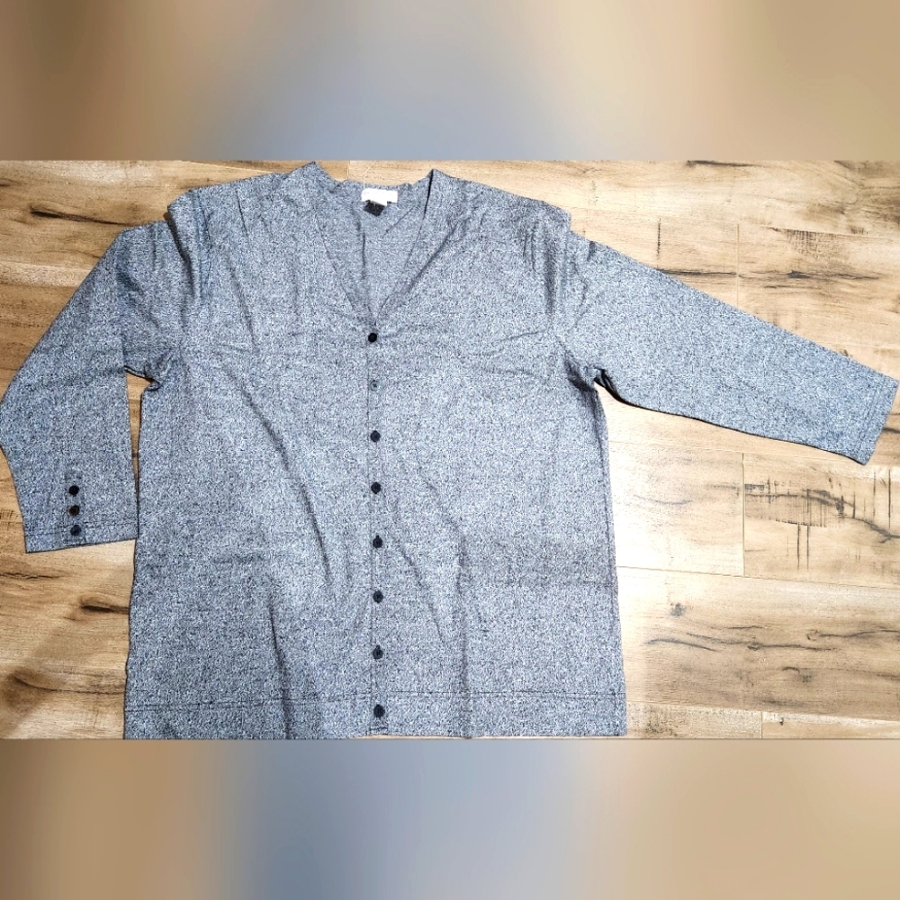 BNWT Jones New gray button-up quarter sleeve top